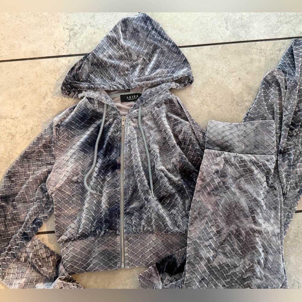 AKIRA Quilted Velvet matching set